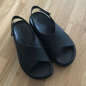 ❌ SOLD ❌Crocs Brooklyn Luxe Strap